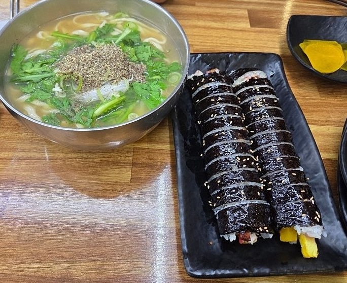 37080294b21aa4f9fb0995c7298324d2_1770125317_3526.jpg 스마일칼국수