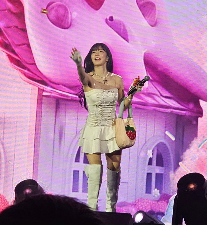 d75f2561c7641f9299700ce9fc19bb8f_1769953471_9367.jpg 프로미스나인 콘서트 후기|본무대 가까이에서 본 실물, 진짜 레전드였습니다