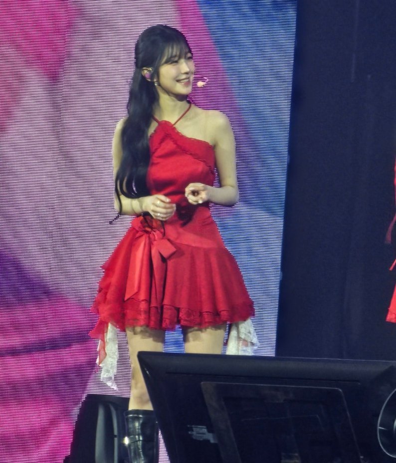 d75f2561c7641f9299700ce9fc19bb8f_1769953473_4471.jpg 프로미스나인 콘서트 후기|본무대 가까이에서 본 실물, 진짜 레전드였습니다