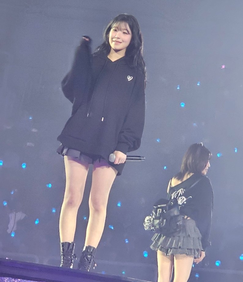 d75f2561c7641f9299700ce9fc19bb8f_1769953476_0756.jpg 프로미스나인 콘서트 후기|본무대 가까이에서 본 실물, 진짜 레전드였습니다
