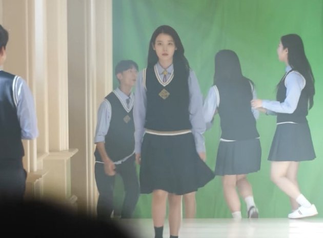 동안외모로 화제가 된 아이유