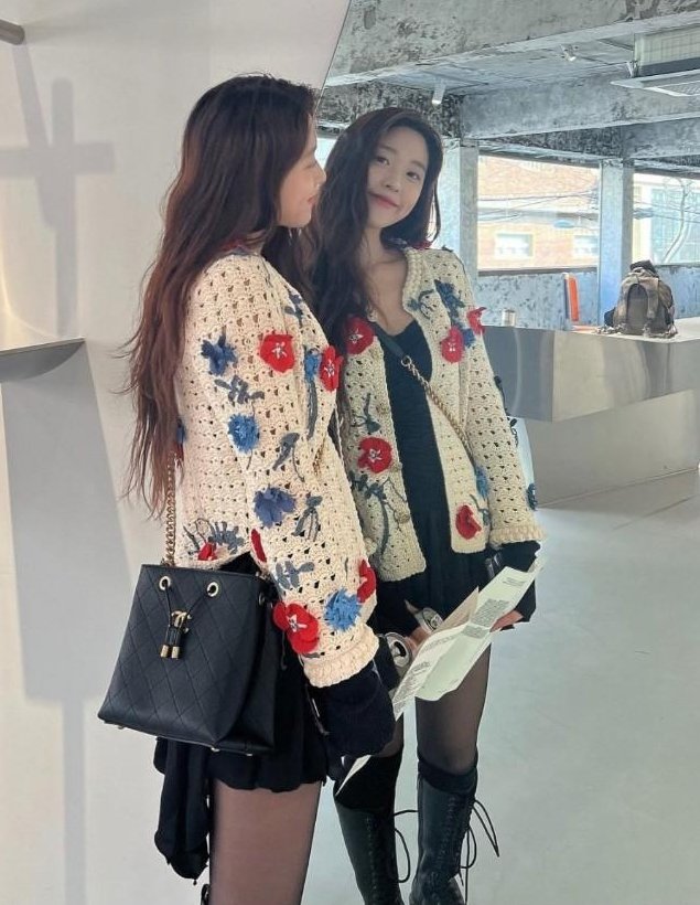 검스 착용한 설현 인스타