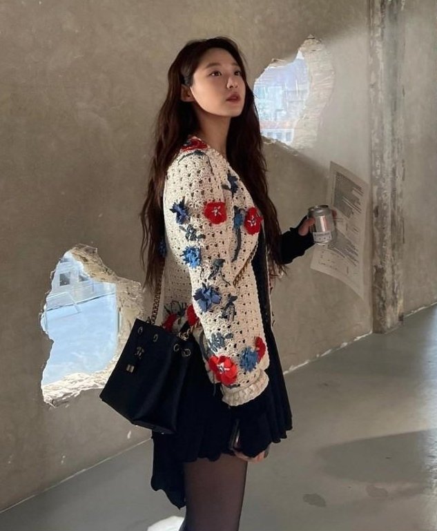 검스 착용한 설현 인스타