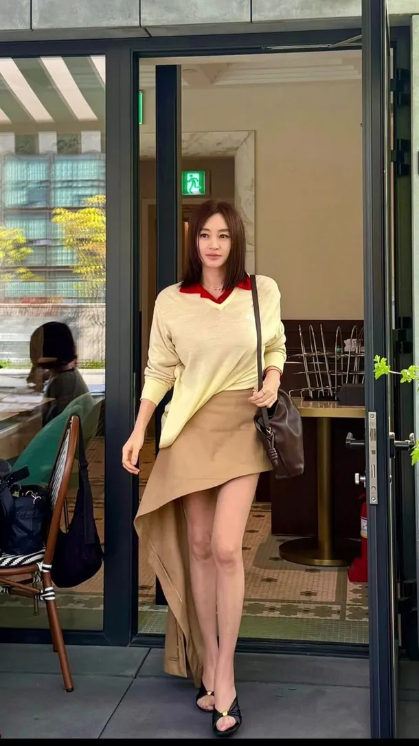 미니스커트 입은 김혜수
